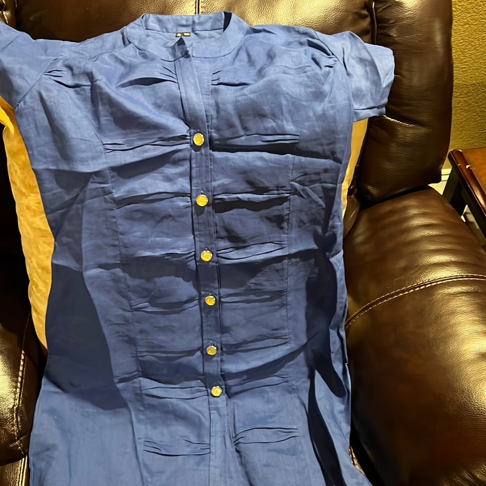 Women’s long blouse button down large size, short sleeve